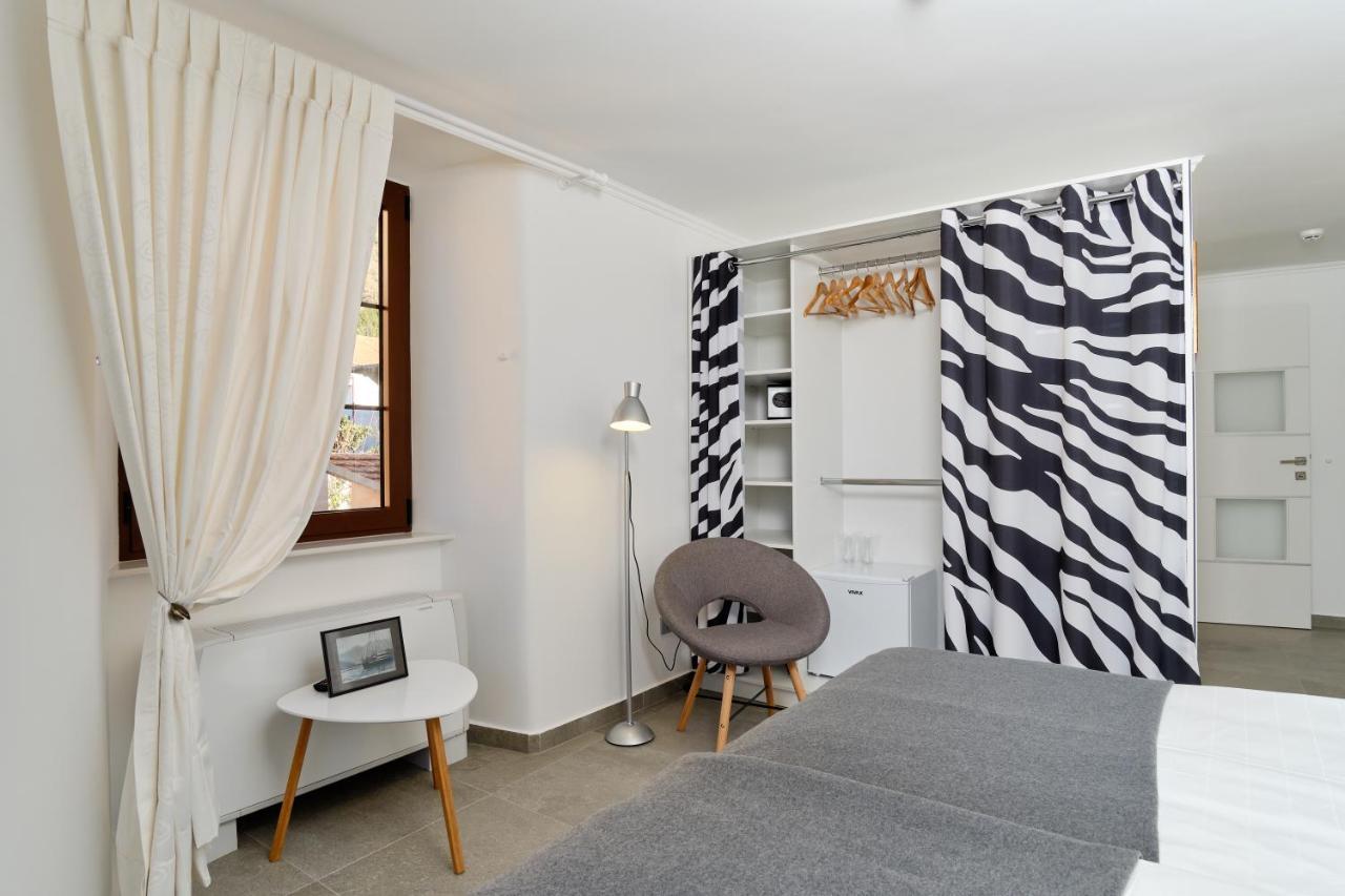 Apartments Zebra Tivat Zewnętrze zdjęcie