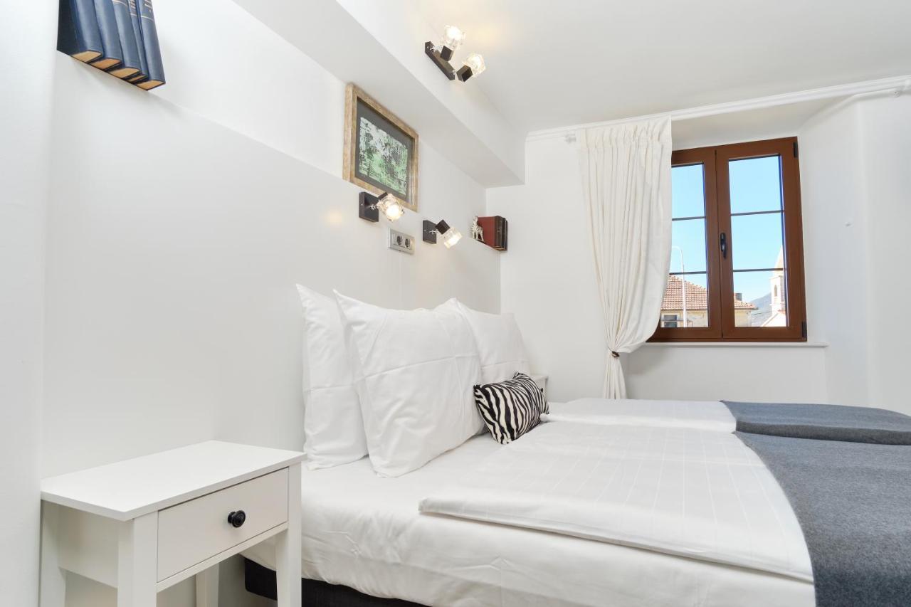 Apartments Zebra Tivat Zewnętrze zdjęcie